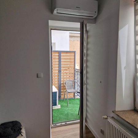Apartament W Koninie Przy Ul. Wiosny Ludow Konin  Esterno foto